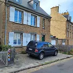 Maison Du Cap Lihou, Duplex Au 1er Et 2eme Etage Mansarde, Quartier Historique,