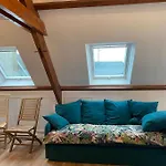 Maison Du Cap Lihou, Duplex Au 1er Et 2eme Etage Mansarde, Quartier Historique, Tatil Evi *
