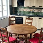 Tatil Evi Maison Du Cap Lihou, Duplex Au 1er Et 2eme Etage Mansarde, Quartier Historique, *
