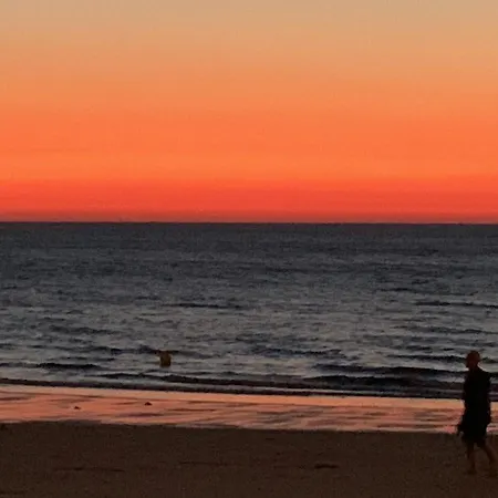 別荘 Maison Du Cap Lihou, Duplex Au 1er Et 2eme Etage Mansarde, Quartier Historique,