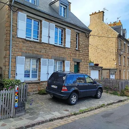 Maison Du Cap Lihou, Duplex Au 1er Et 2eme Etage Mansarde, Quartier Historique,