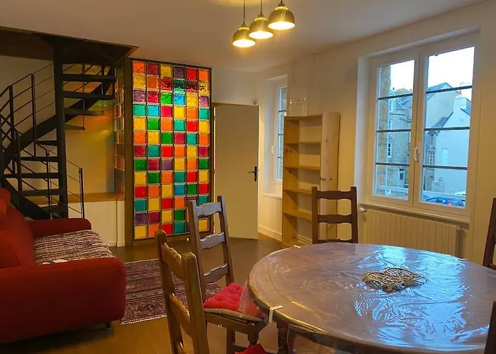 別荘 Maison Du Cap Lihou, Duplex Au 1er Et 2eme Etage Mansarde, Quartier Historique, グランビル