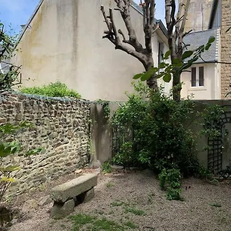 Maison Du Cap Lihou, Duplex Au 1er Et 2eme Etage Mansarde, Quartier Historique, Tatil Evi Granville