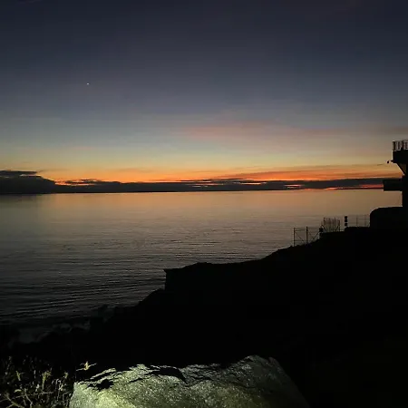 Maison Du Cap Lihou, Duplex Au 1er Et 2eme Etage Mansarde, Quartier Historique, Tatil Evi