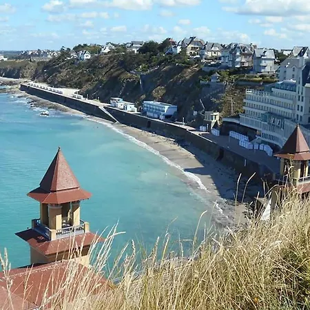 Maison Du Cap Lihou, Duplex Au 1er Et 2eme Etage Mansarde, Quartier Historique,