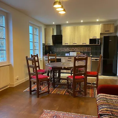 Maison Du Cap Lihou, Duplex Au 1er Et 2eme Etage Mansarde, Quartier Historique, Prázdninový dům *