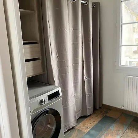 Maison Du Cap Lihou, Duplex Au 1er Et 2eme Etage Mansarde, Quartier Historique, * Granville