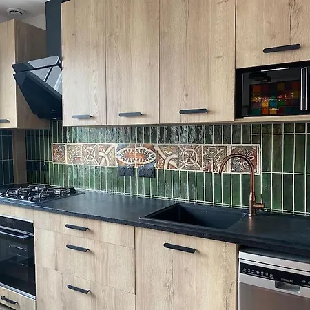 Maison Du Cap Lihou, Duplex Au 1er Et 2eme Etage Mansarde, Quartier Historique, Tatil Evi *