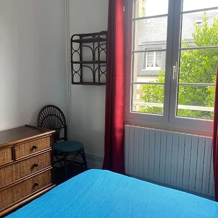 בית נופש Maison Du Cap Lihou, Duplex Au 1er Et 2eme Etage Mansarde, Quartier Historique, *