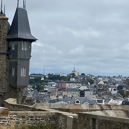 Maison Du Cap Lihou, Duplex Au 1er Et 2eme Etage Mansarde, Quartier Historique,