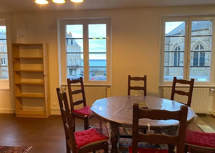 Maison Du Cap Lihou, Duplex Au 1er Et 2eme Etage Mansarde, Quartier Historique, Granville