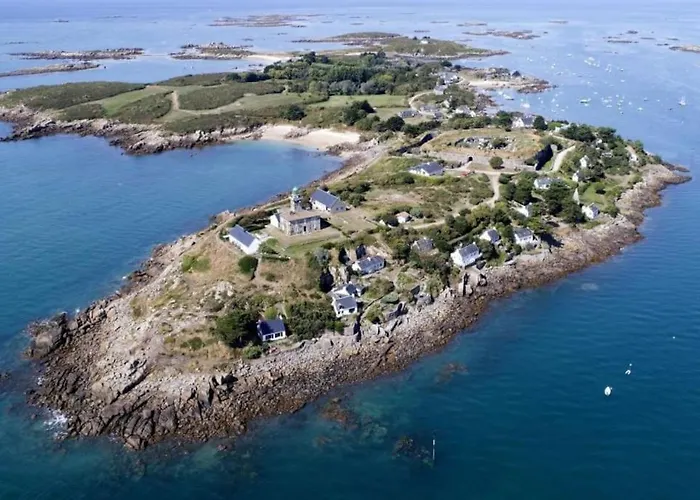 Semesterbostad Maison Du Cap Lihou, Duplex Au 1er Et 2eme Etage Mansarde, Quartier Historique, Granville