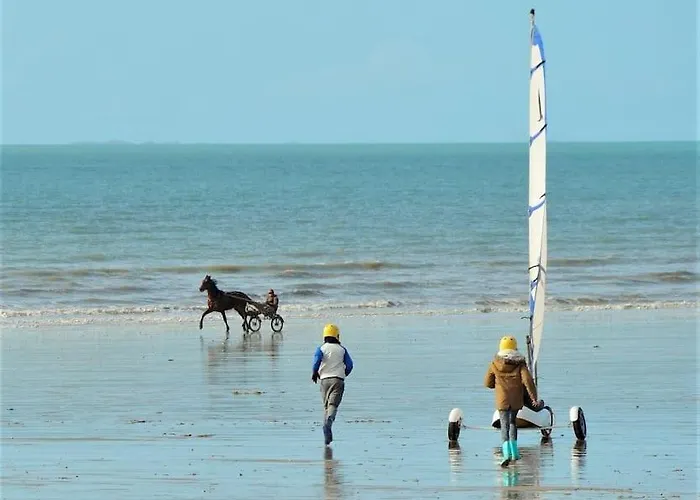 Maison Du Cap Lihou, Duplex Au 1er Et 2eme Etage Mansarde, Quartier Historique, *