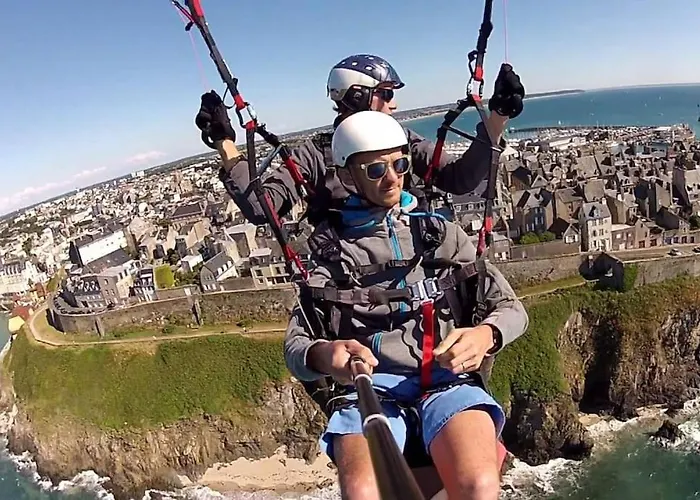 Maison Du Cap Lihou, Duplex Au 1er Et 2eme Etage Mansarde, Quartier Historique, * Granville