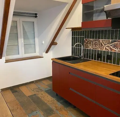 Maison Du Cap Lihou, Duplex Au 1er Et 2eme Etage Mansarde, Quartier Historique, Semesterbostad Granville