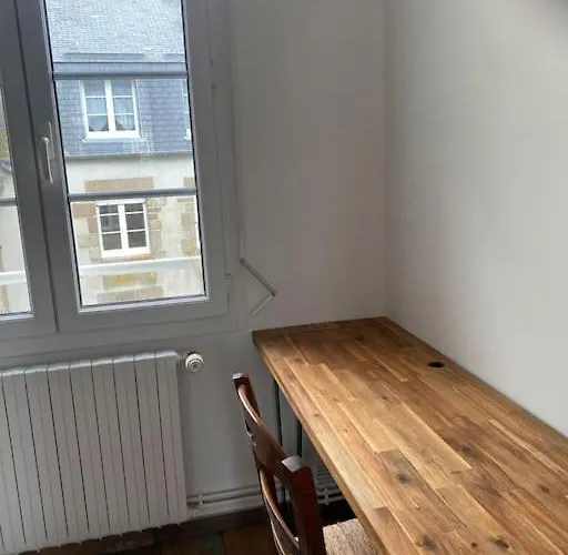 Semesterbostad Maison Du Cap Lihou, Duplex Au 1er Et 2eme Etage Mansarde, Quartier Historique, Granville